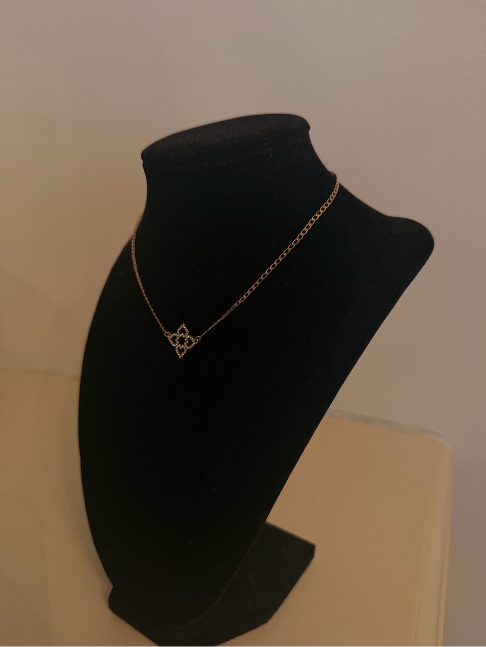 Gold Floral Cluster Pendant Necklace - Women Jewelry